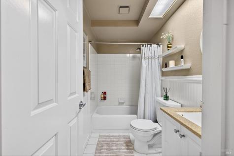 8536 Planetree Drive Windsor CA 95492
