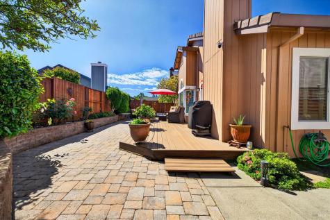 8536 Planetree Drive Windsor CA 95492