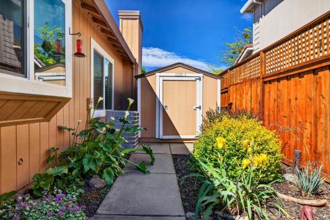 8536 Planetree Drive Windsor CA 95492