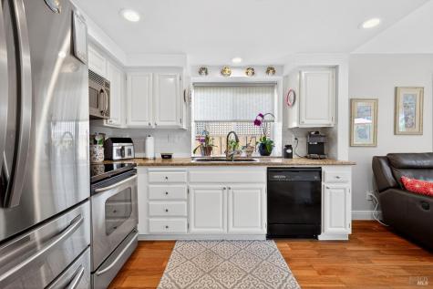 8536 Planetree Drive Windsor CA 95492