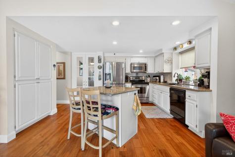 8536 Planetree Drive Windsor CA 95492