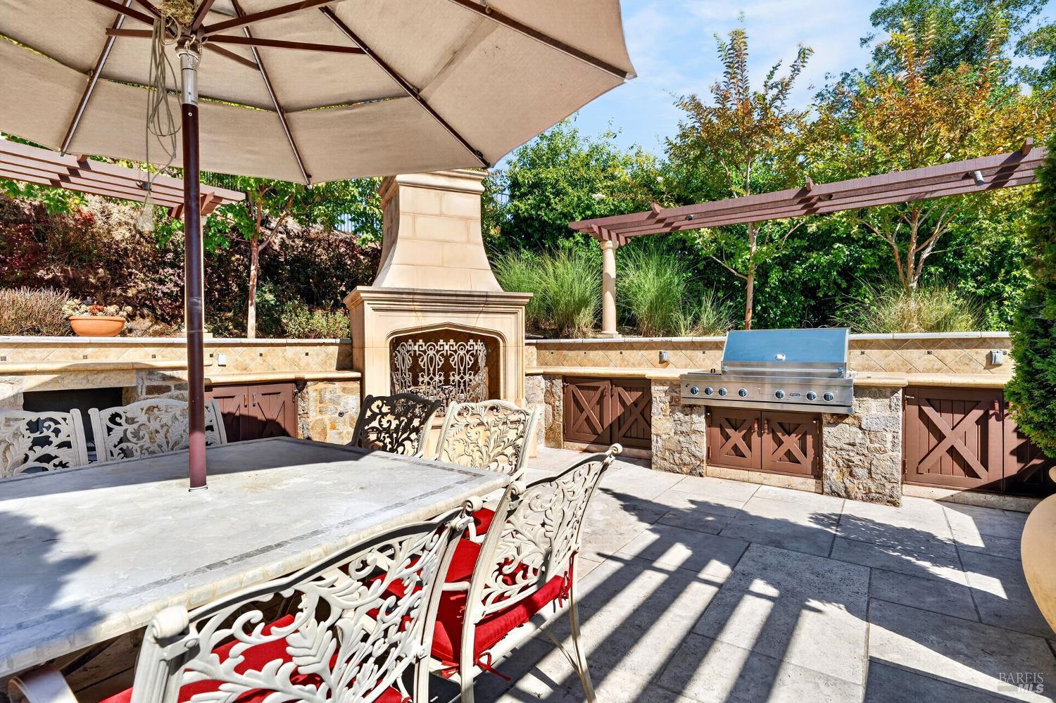 1176 Castle Oaks Drive Napa CA 94558