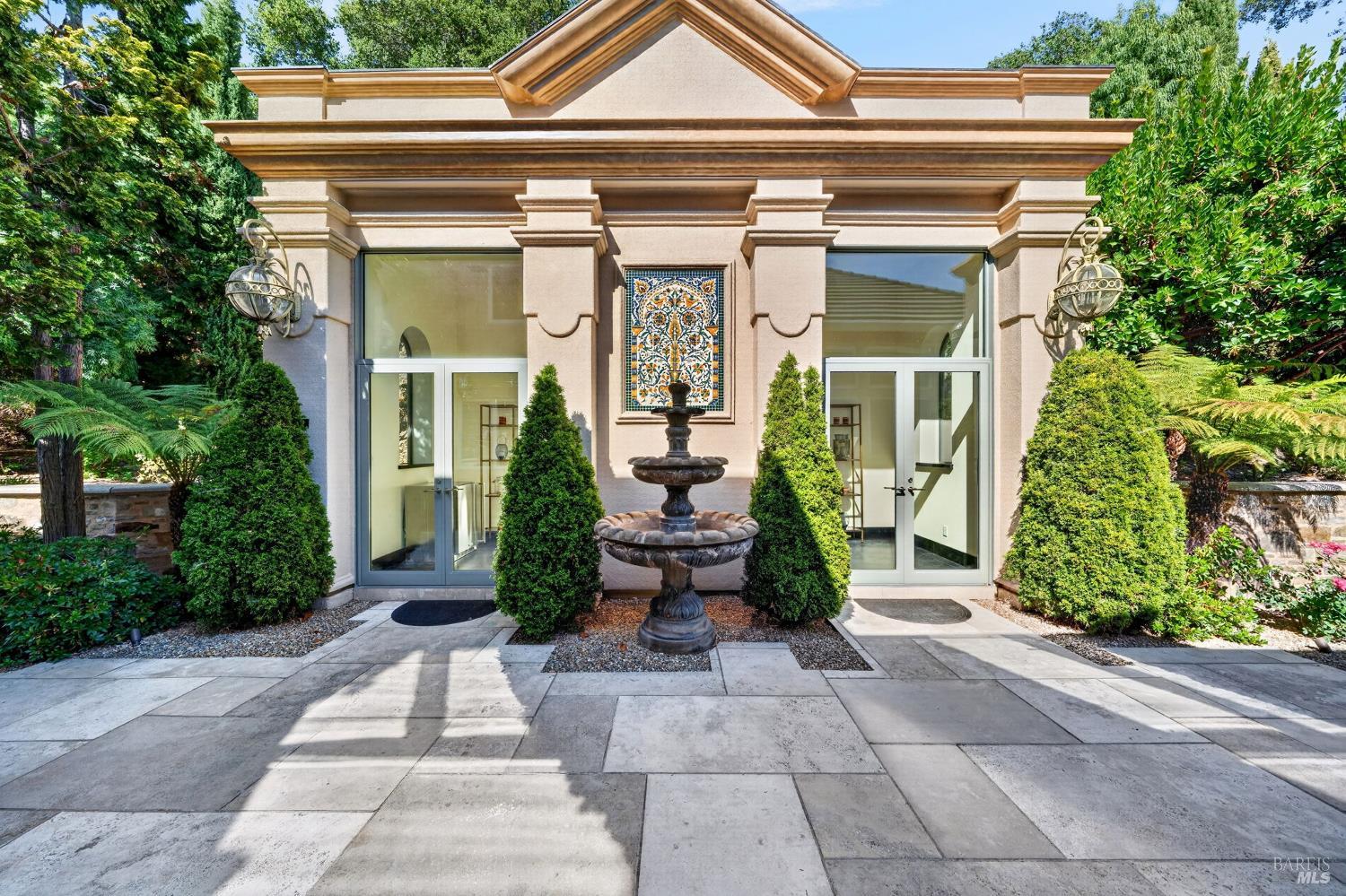1176 Castle Oaks Drive Napa CA 94558