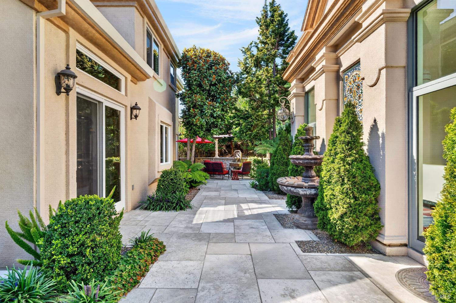 1176 Castle Oaks Drive Napa CA 94558