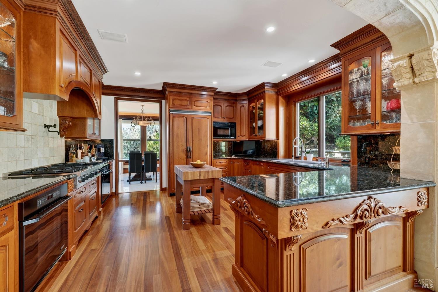1176 Castle Oaks Drive Napa CA 94558
