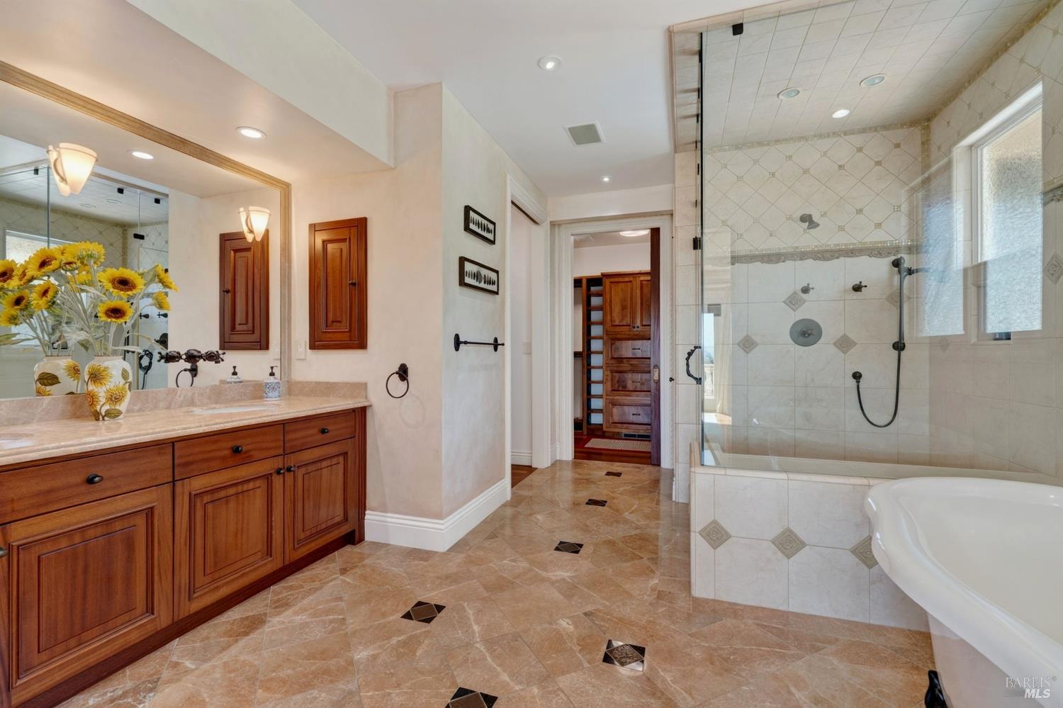1176 Castle Oaks Drive Napa CA 94558