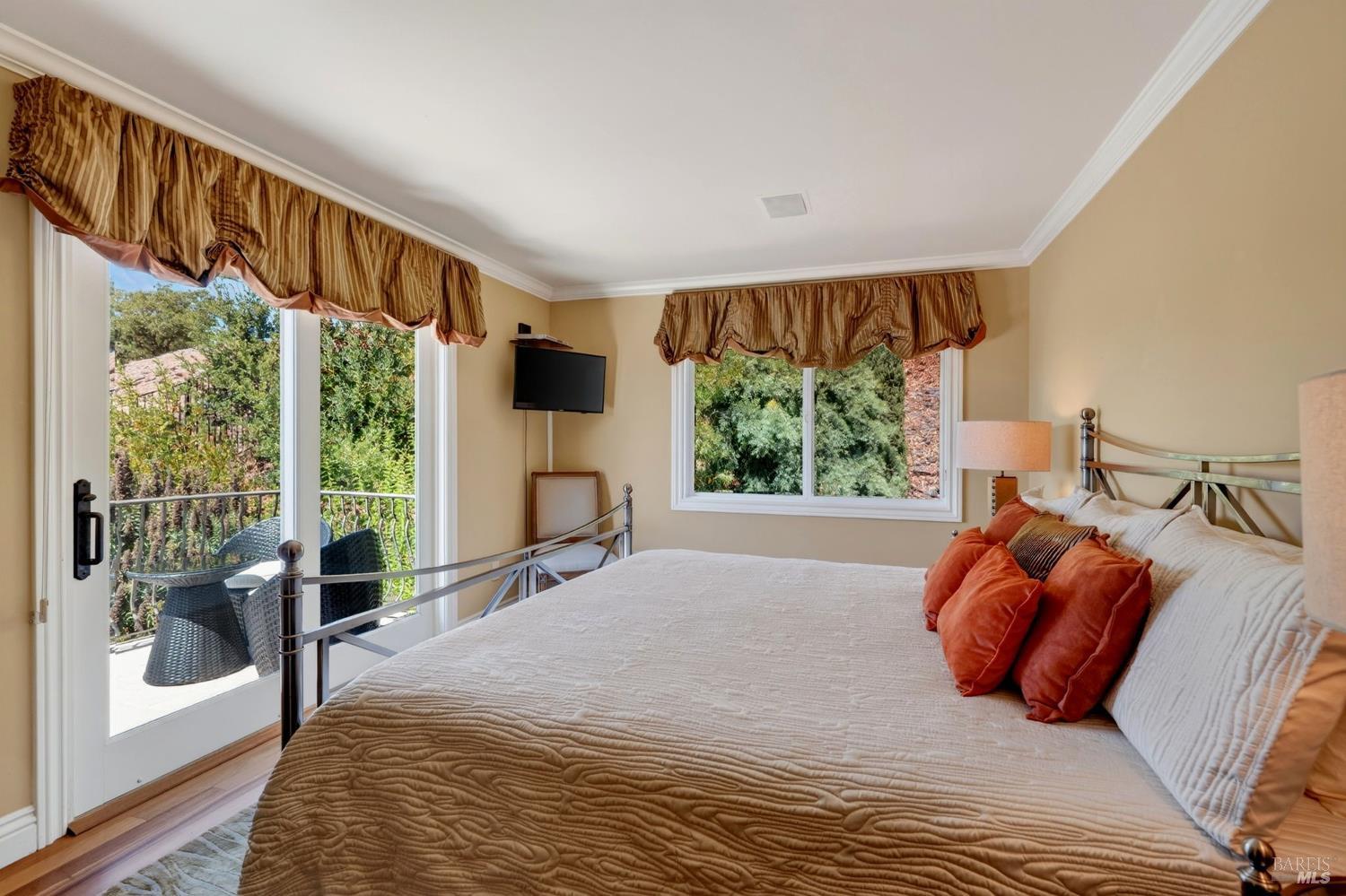 1176 Castle Oaks Drive Napa CA 94558