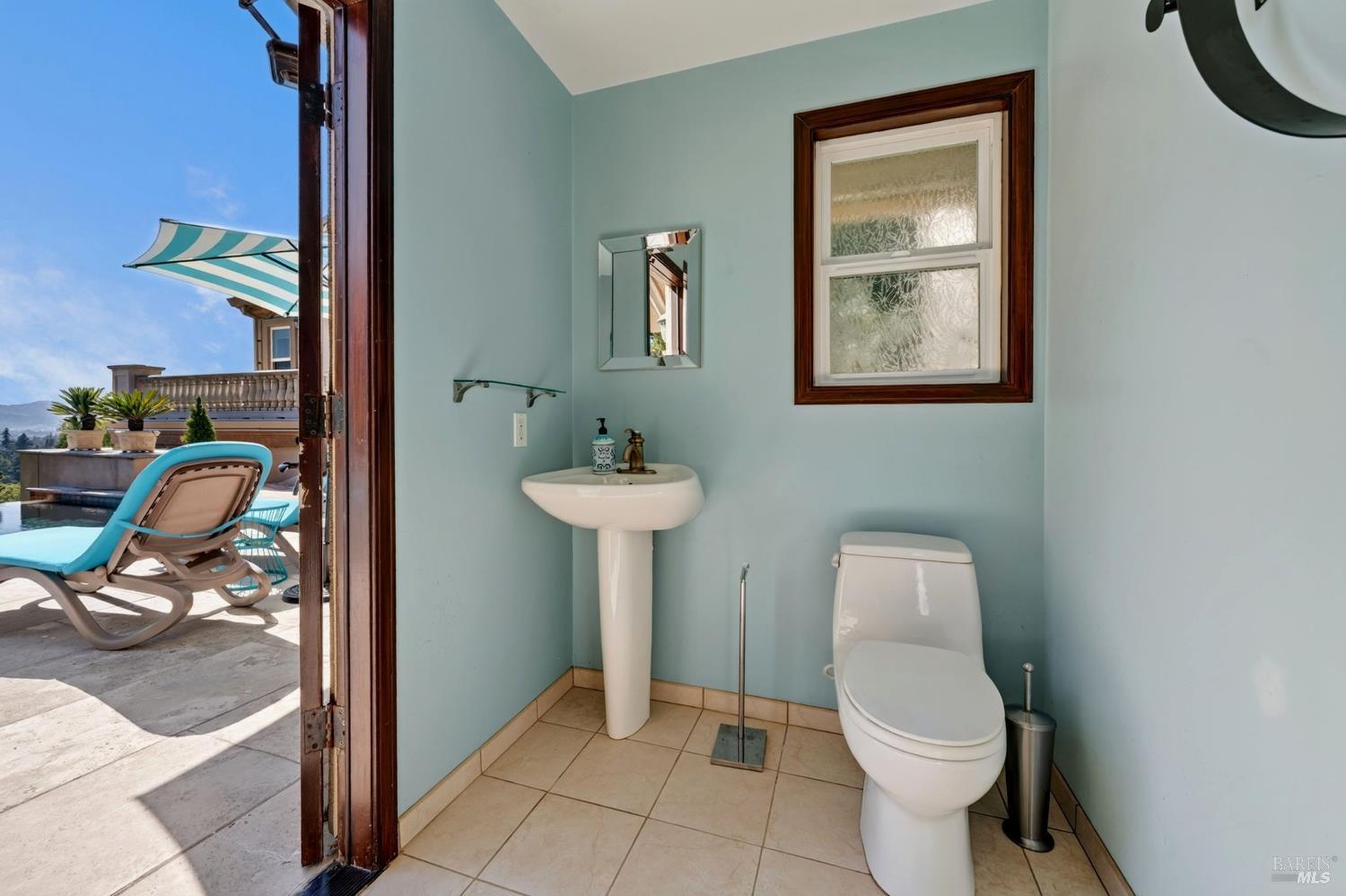 1176 Castle Oaks Drive Napa CA 94558