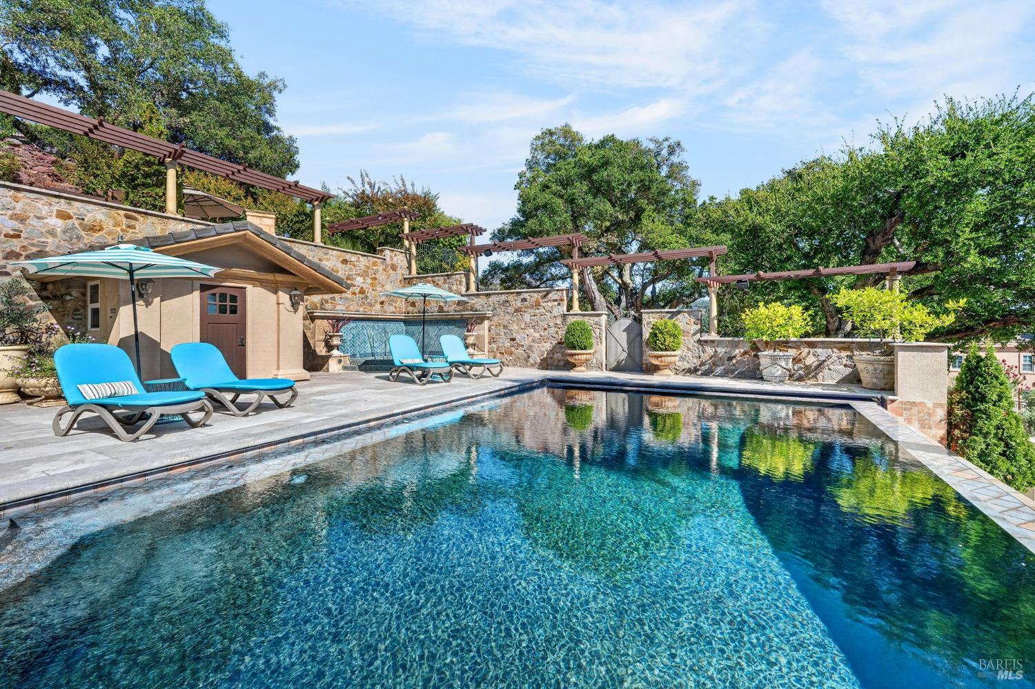 1176 Castle Oaks Drive Napa CA 94558