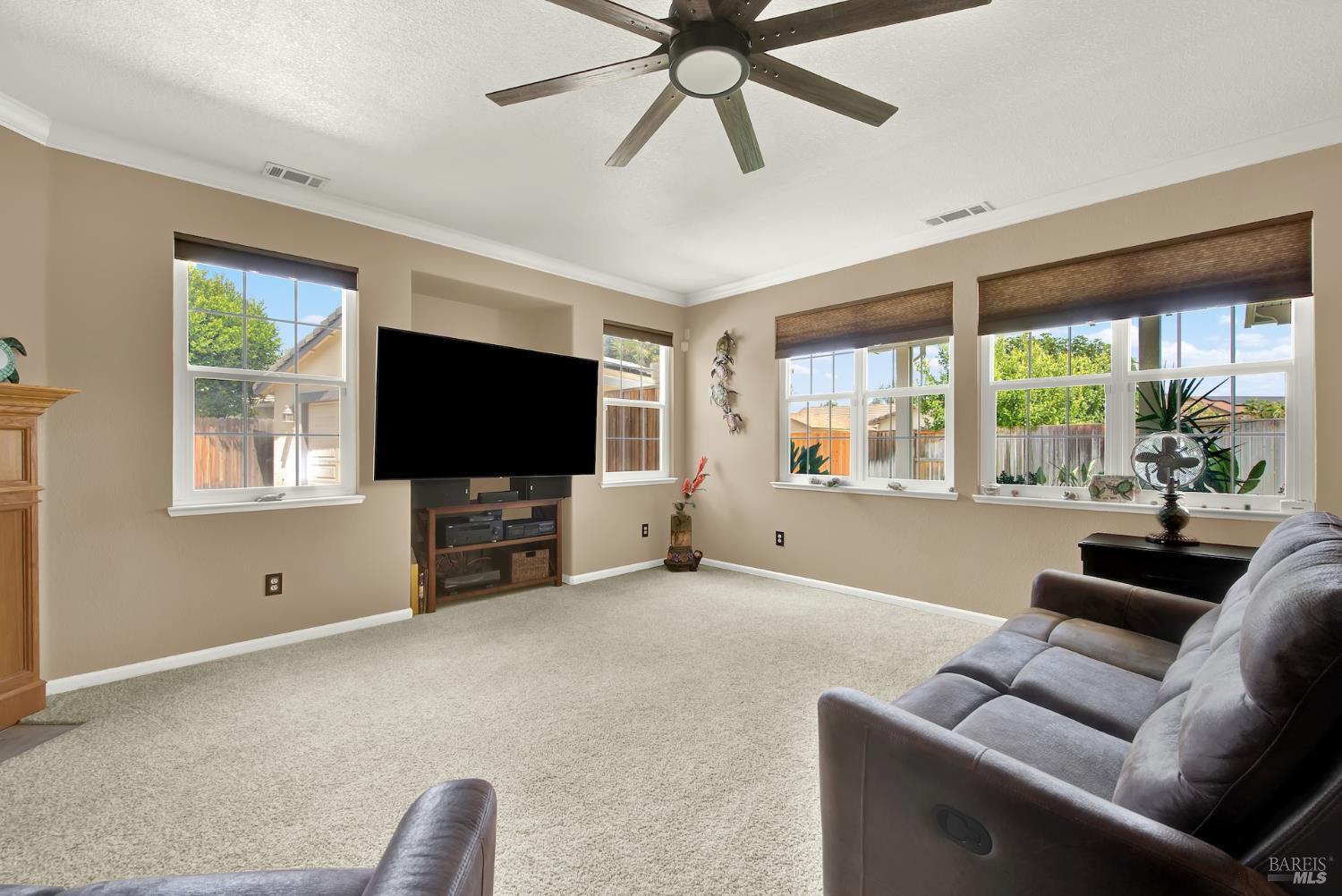 325 Stoneridge Circle Vacaville CA 95687