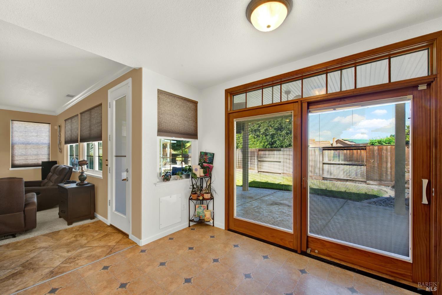 325 Stoneridge Circle Vacaville CA 95687