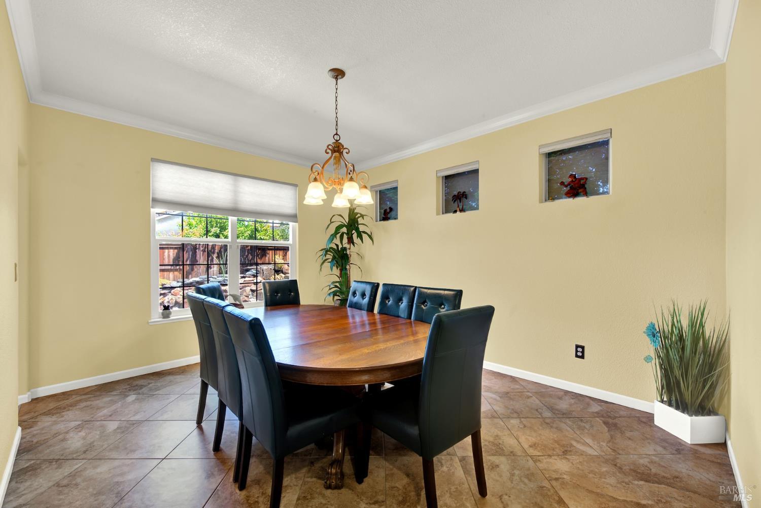 325 Stoneridge Circle Vacaville CA 95687