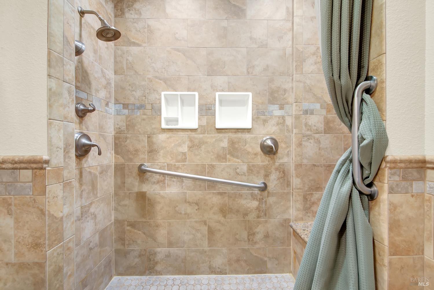 325 Stoneridge Circle Vacaville CA 95687