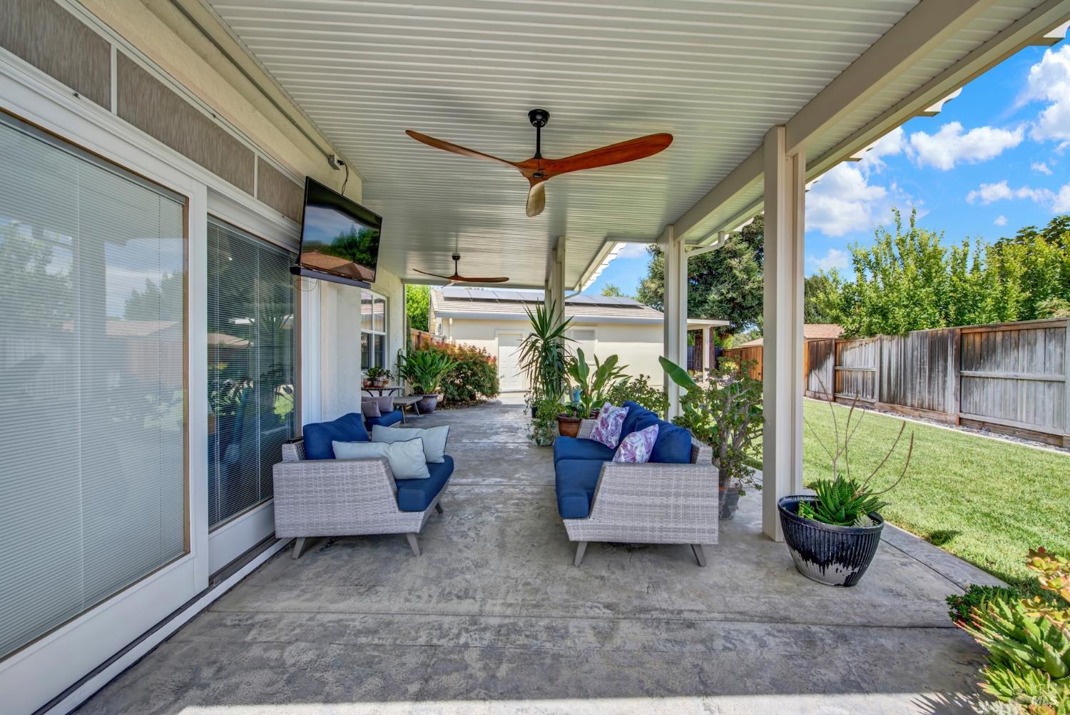 325 Stoneridge Circle Vacaville CA 95687