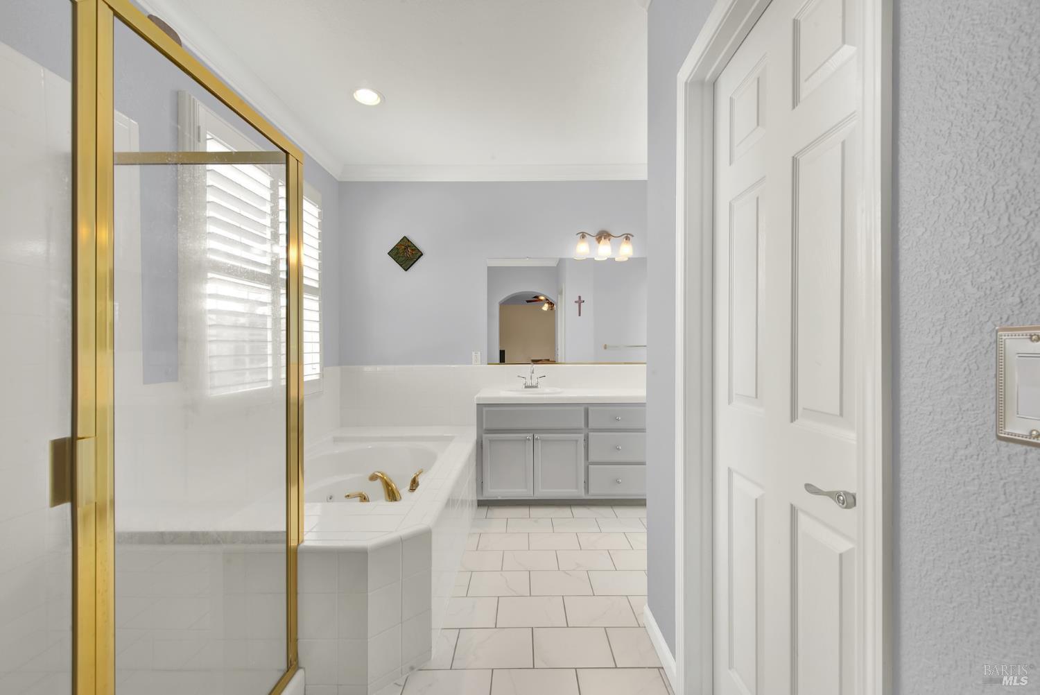 325 Stoneridge Circle Vacaville CA 95687