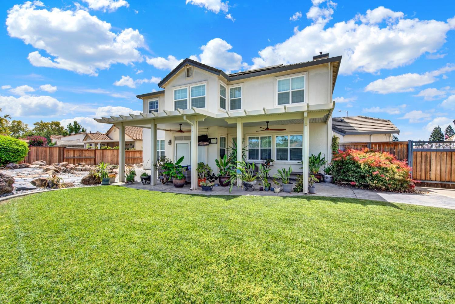 325 Stoneridge Circle Vacaville CA 95687