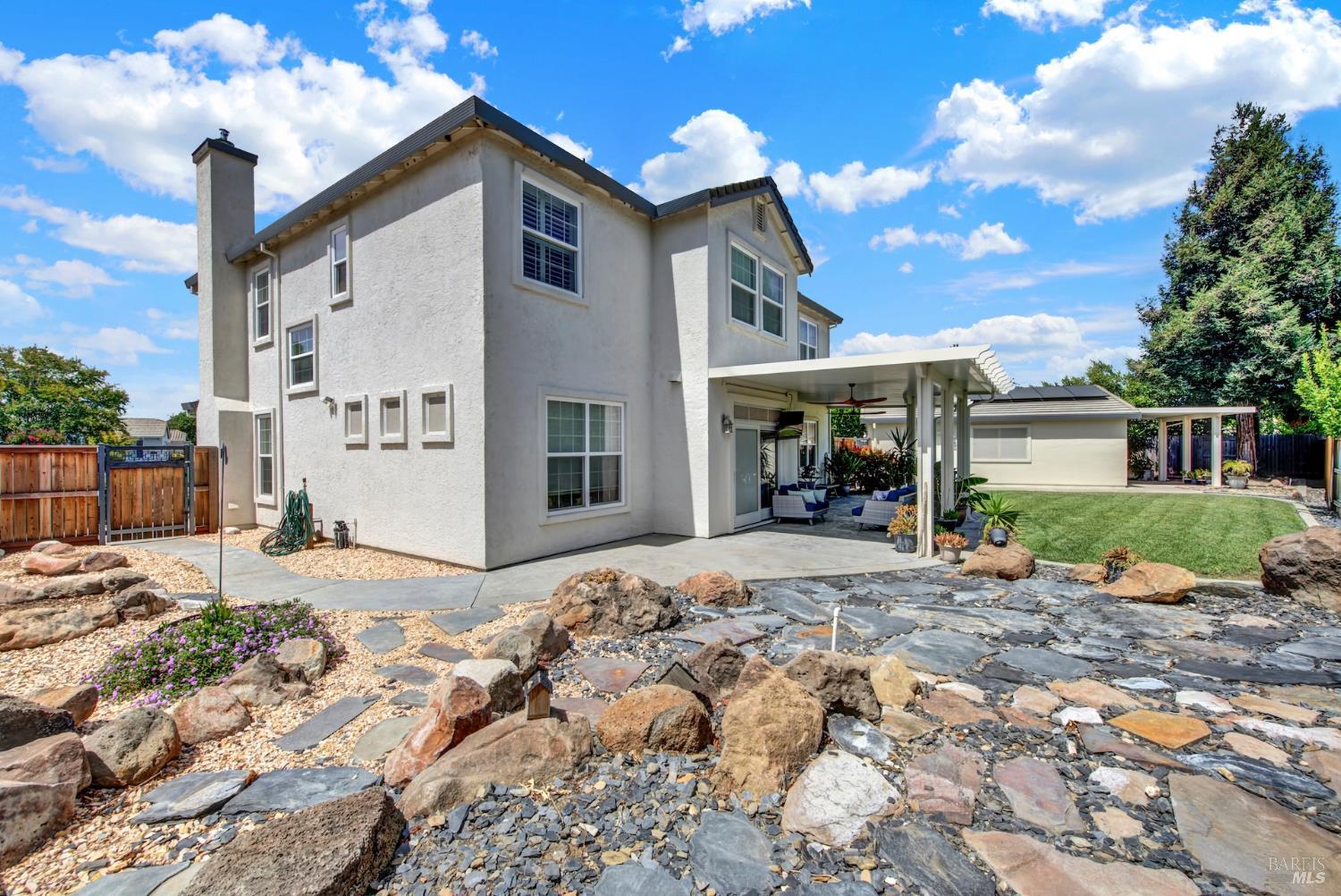 325 Stoneridge Circle Vacaville CA 95687