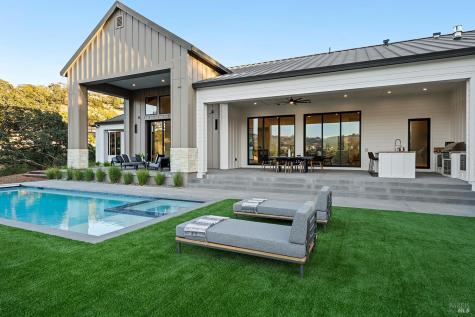 3979 Clearbrook Court Santa Rosa CA 95403