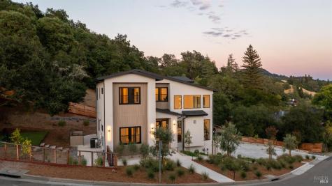 1580 Clear Ridge Drive Healdsburg CA 95448
