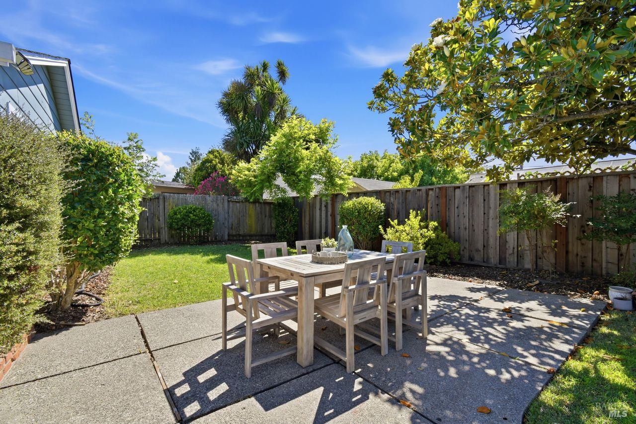 1835 Tisserand Drive Santa Rosa CA 95405