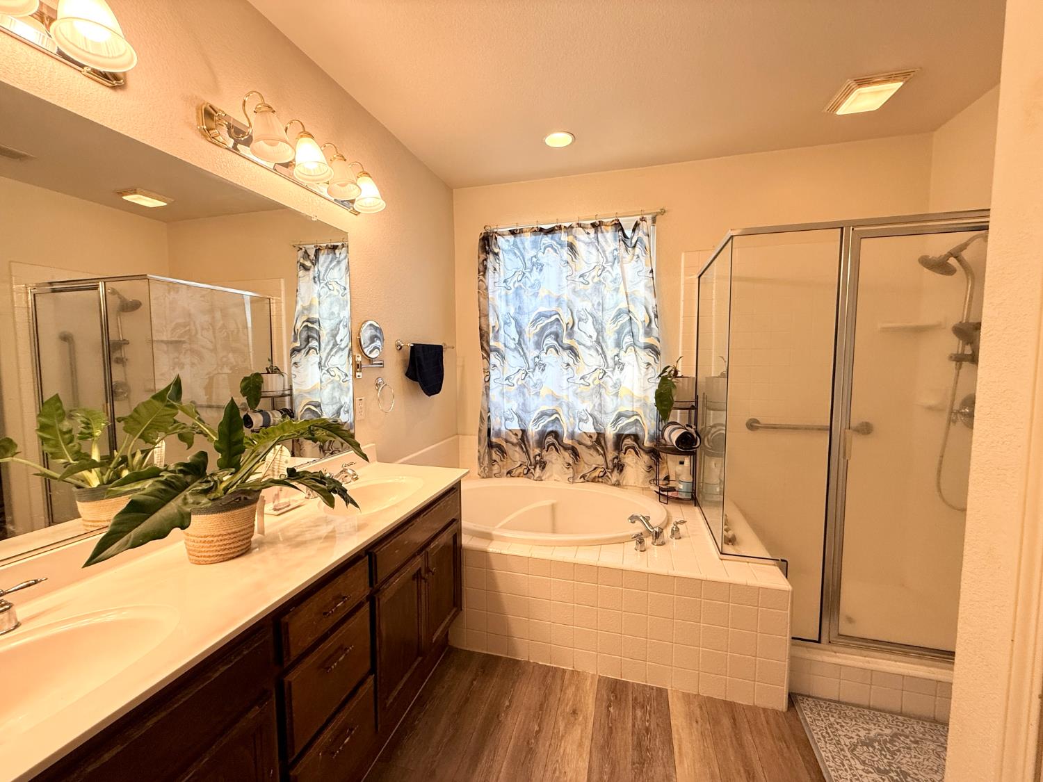 5686 Oakwood Drive Linda CA 95901