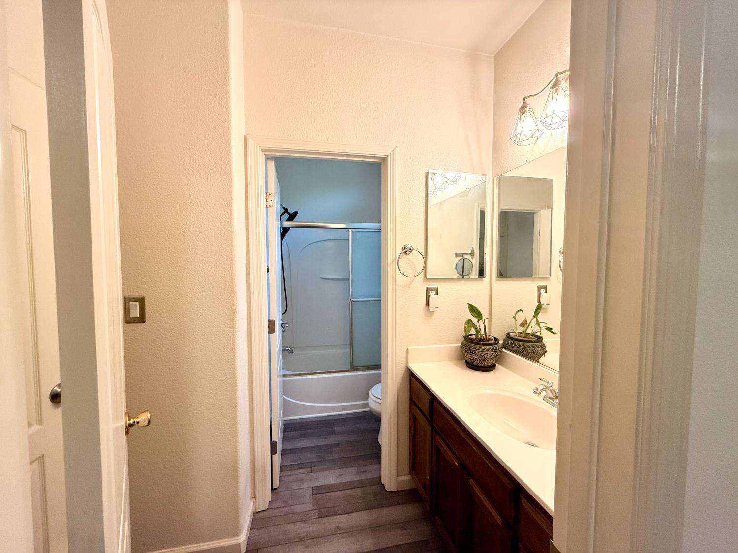 5686 Oakwood Drive Linda CA 95901
