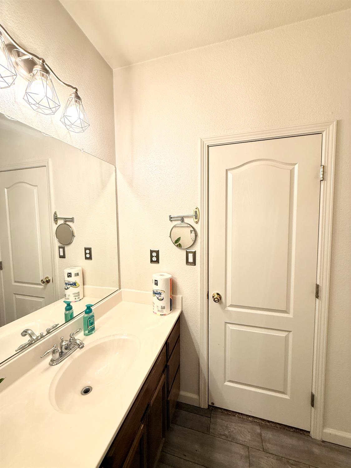 5686 Oakwood Drive Linda CA 95901