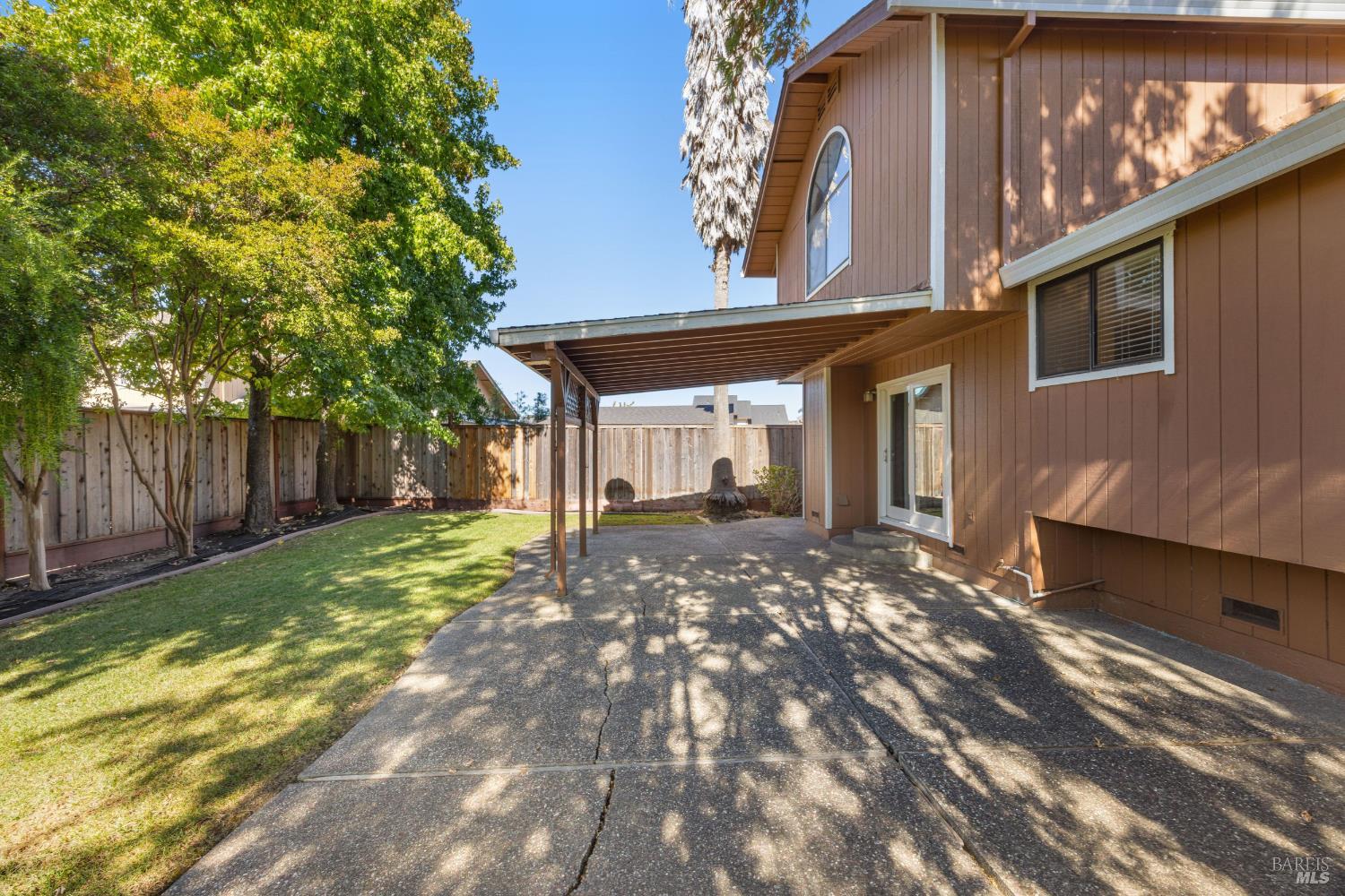 105 Jutta Way Windsor CA 95492