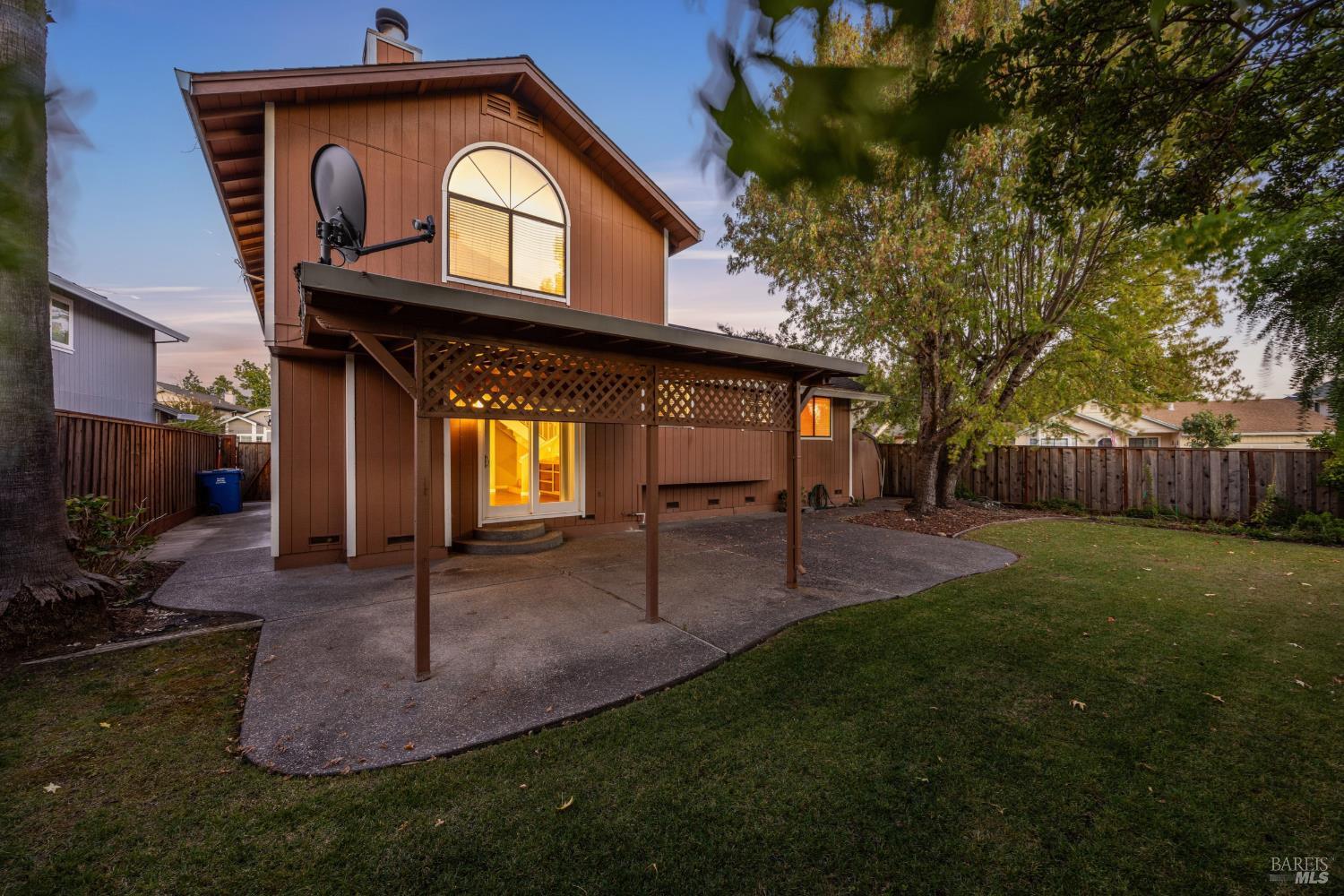 105 Jutta Way Windsor CA 95492
