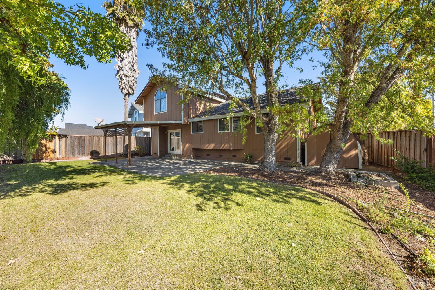 105 Jutta Way Windsor CA 95492