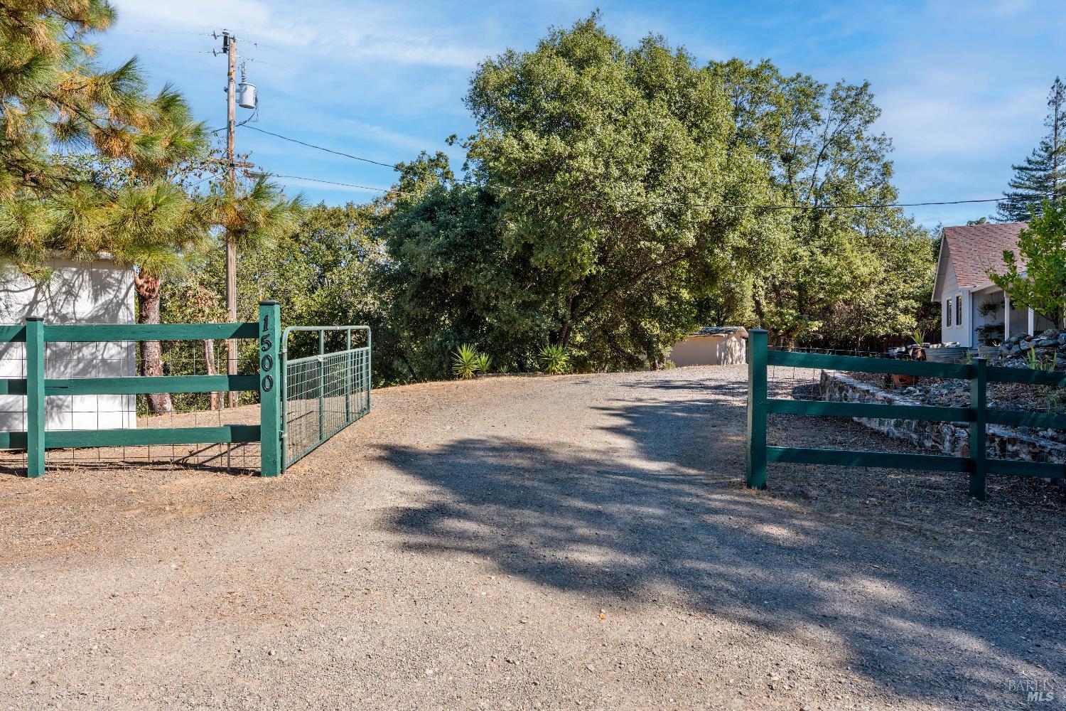 1500 Woodway Lane Redwood Valley CA 95470