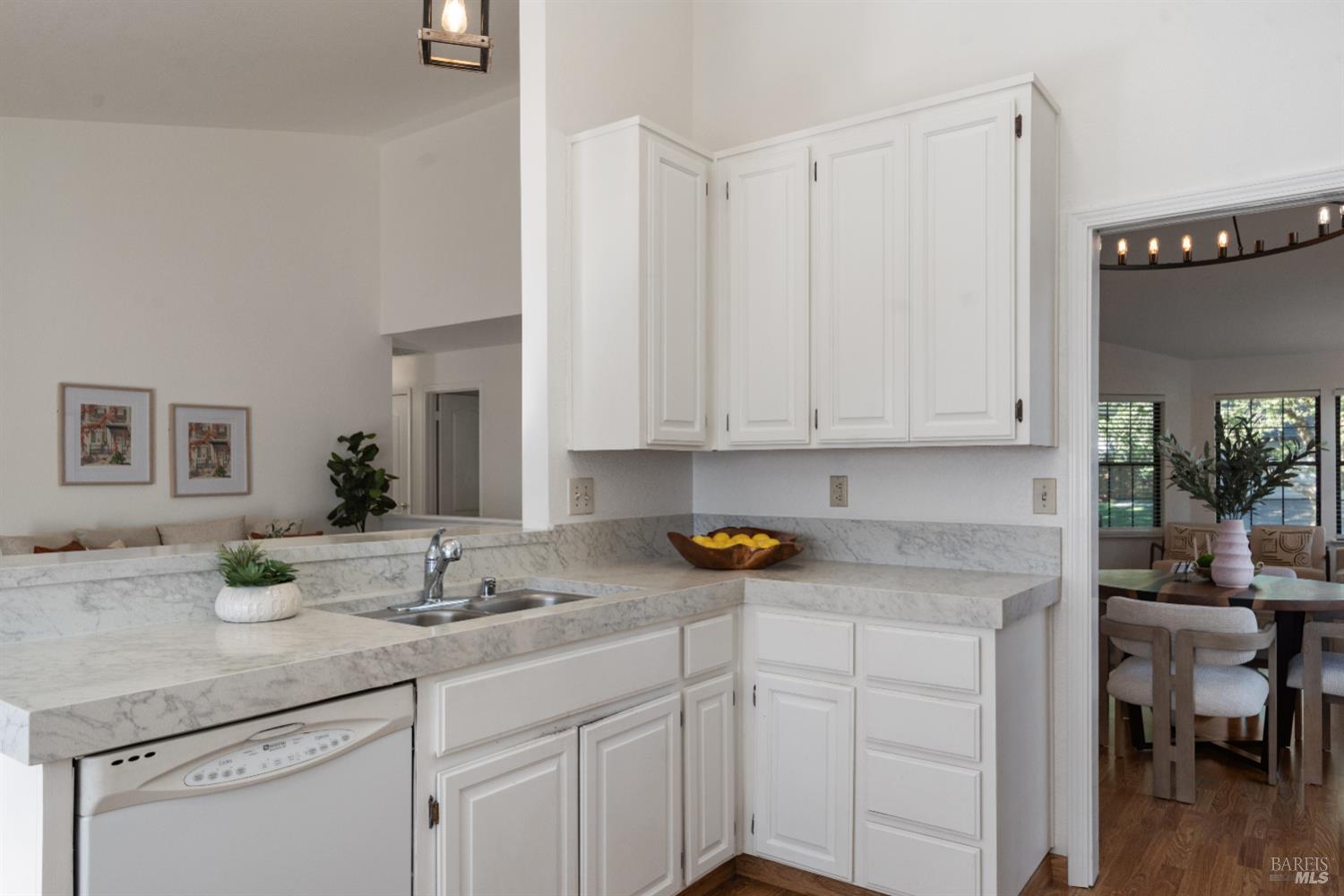 8 Starling Drive Petaluma CA 94954