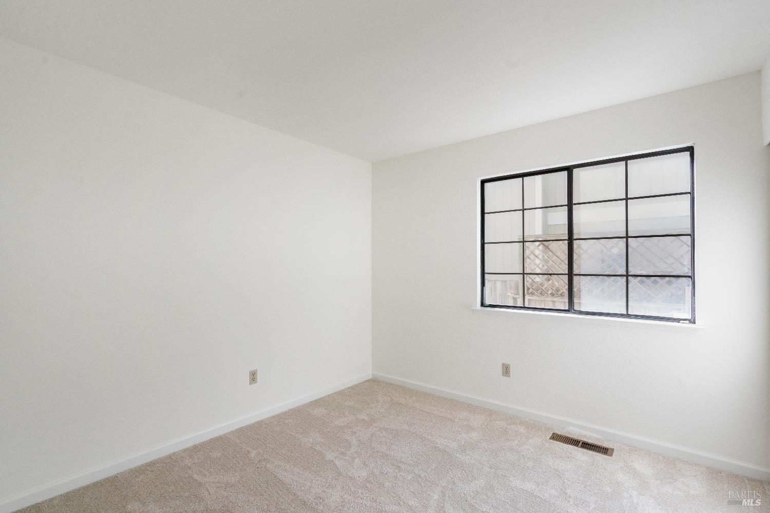 8 Starling Drive Petaluma CA 94954