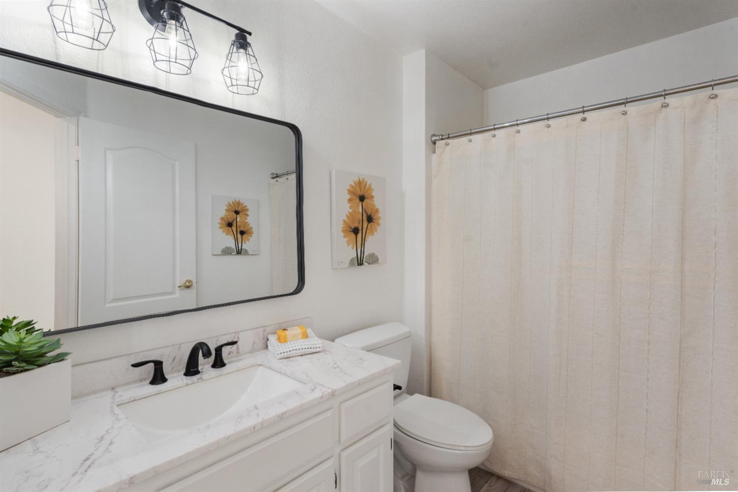 8 Starling Drive Petaluma CA 94954