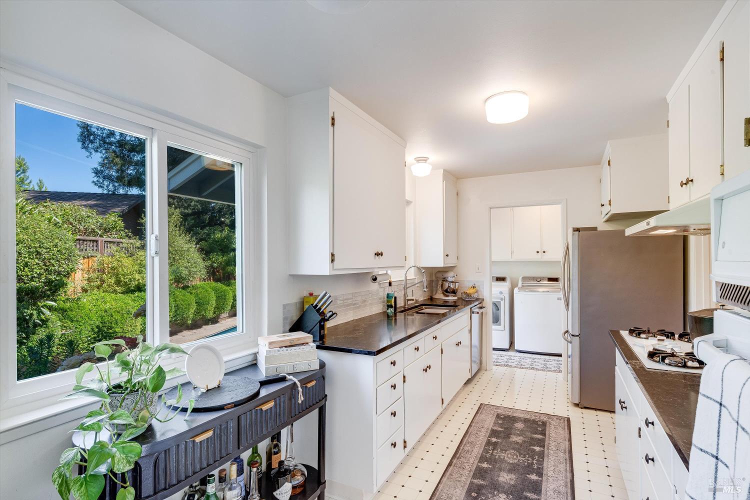 1291 Sylvaner Avenue St. Helena CA 94574