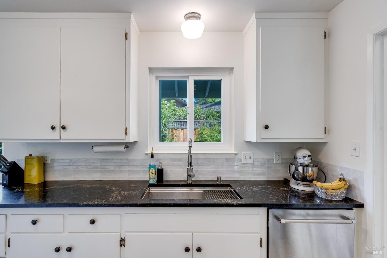 1291 Sylvaner Avenue St. Helena CA 94574