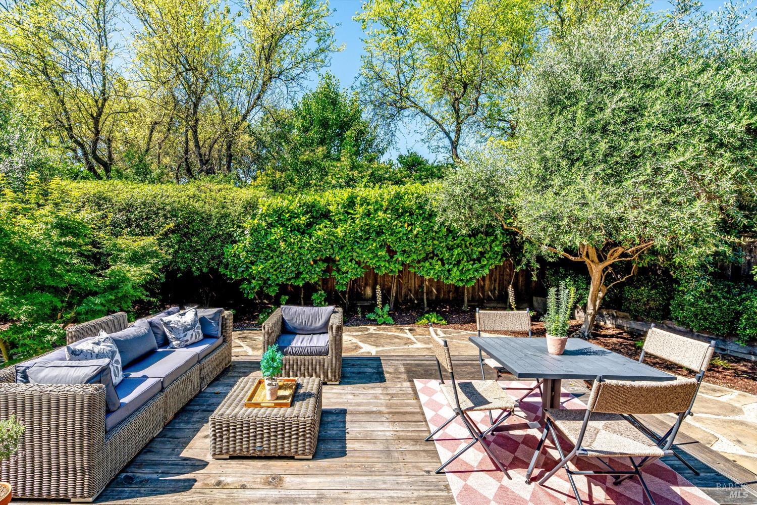 1291 Sylvaner Avenue St. Helena CA 94574