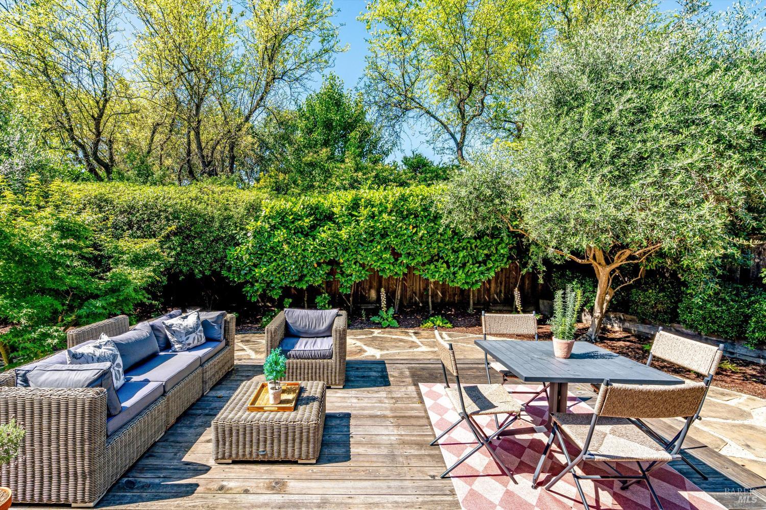 1291 Sylvaner Avenue St. Helena CA 94574