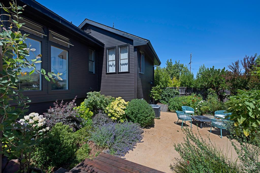 21234 Geyserville Avenue Geyserville CA 95441