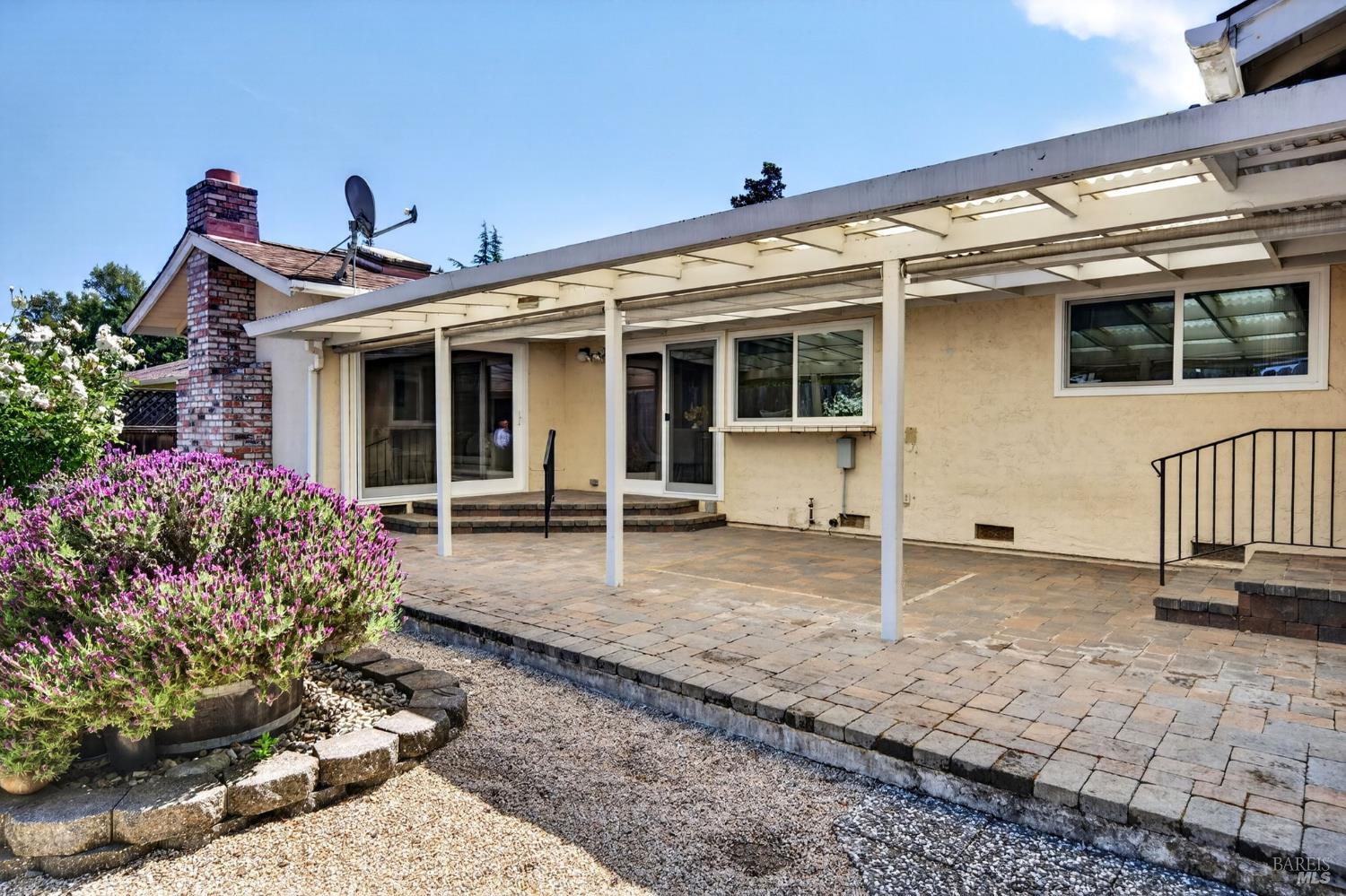 2968 Woodcrest Drive Napa CA 94558