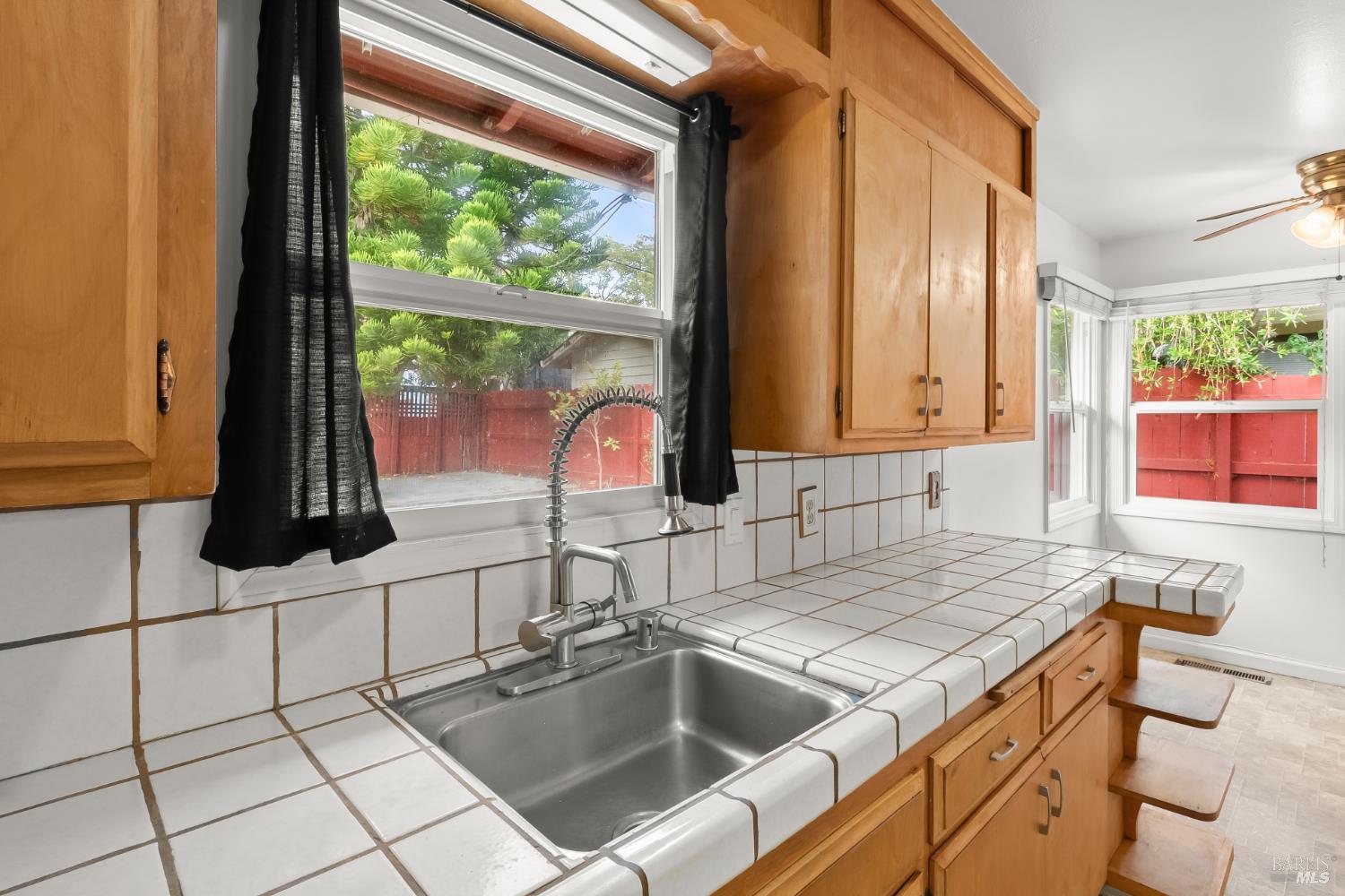 2446 Helen Avenue Vallejo CA 94591
