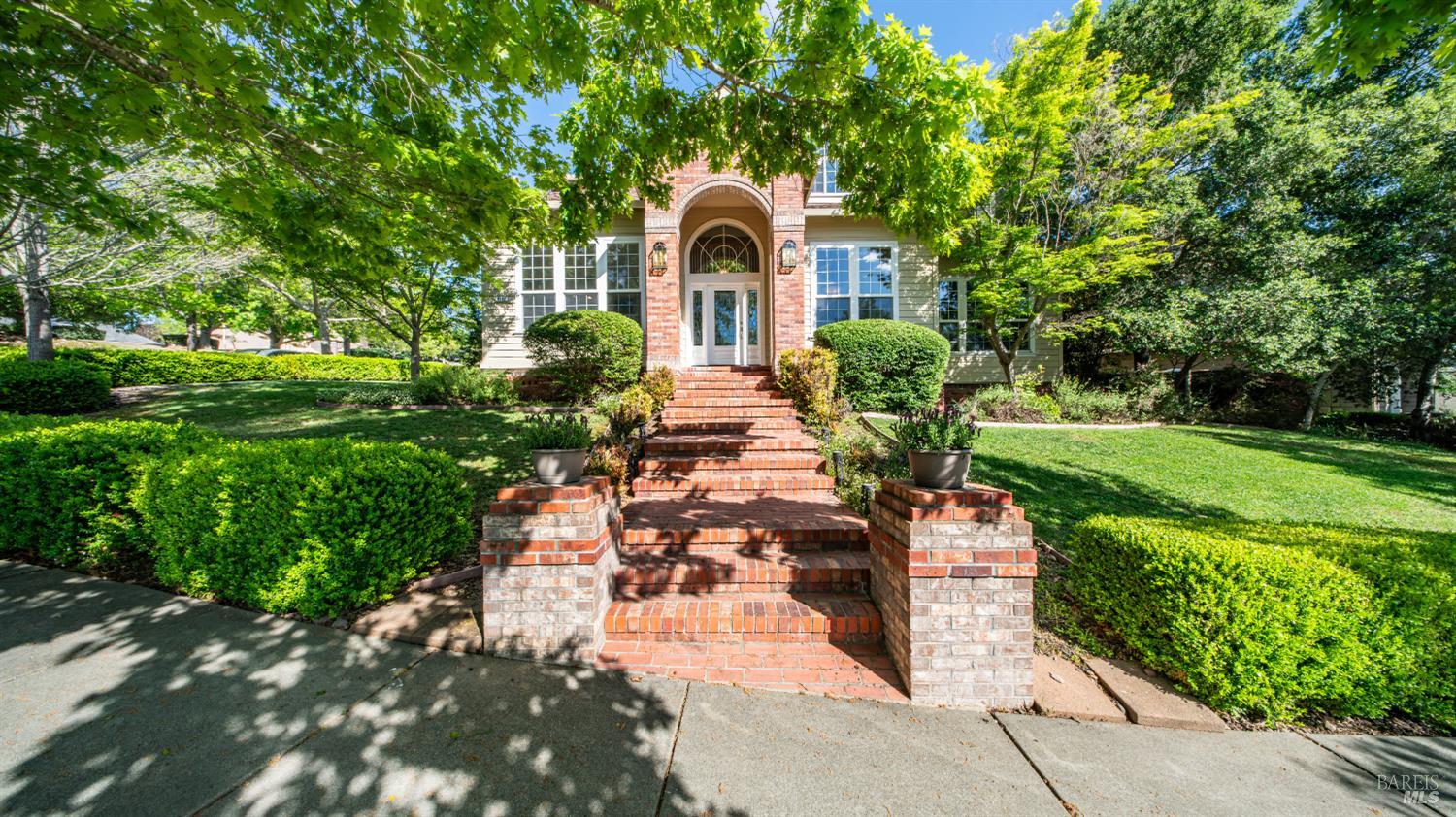 4742 Livingstone Place Santa Rosa CA 95405