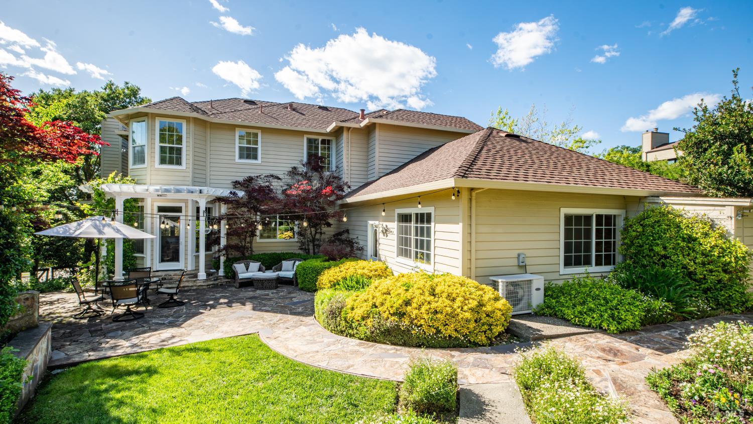 4742 Livingstone Place Santa Rosa CA 95405