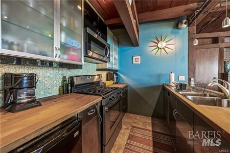 9865 E Highway 20 Clearlake Oaks CA 95423
