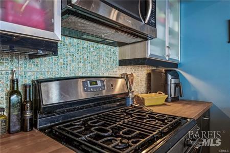 9865 E Highway 20 Clearlake Oaks CA 95423