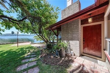 9865 E Highway 20 Clearlake Oaks CA 95423