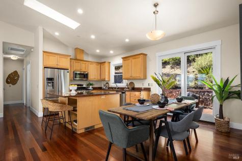 1026 Sunset Drive Healdsburg CA 95448