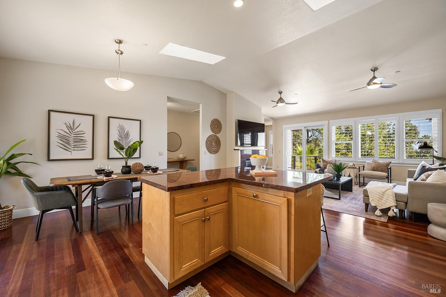 1026 Sunset Drive Healdsburg CA 95448