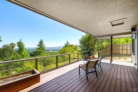 1026 Sunset Drive Healdsburg CA 95448
