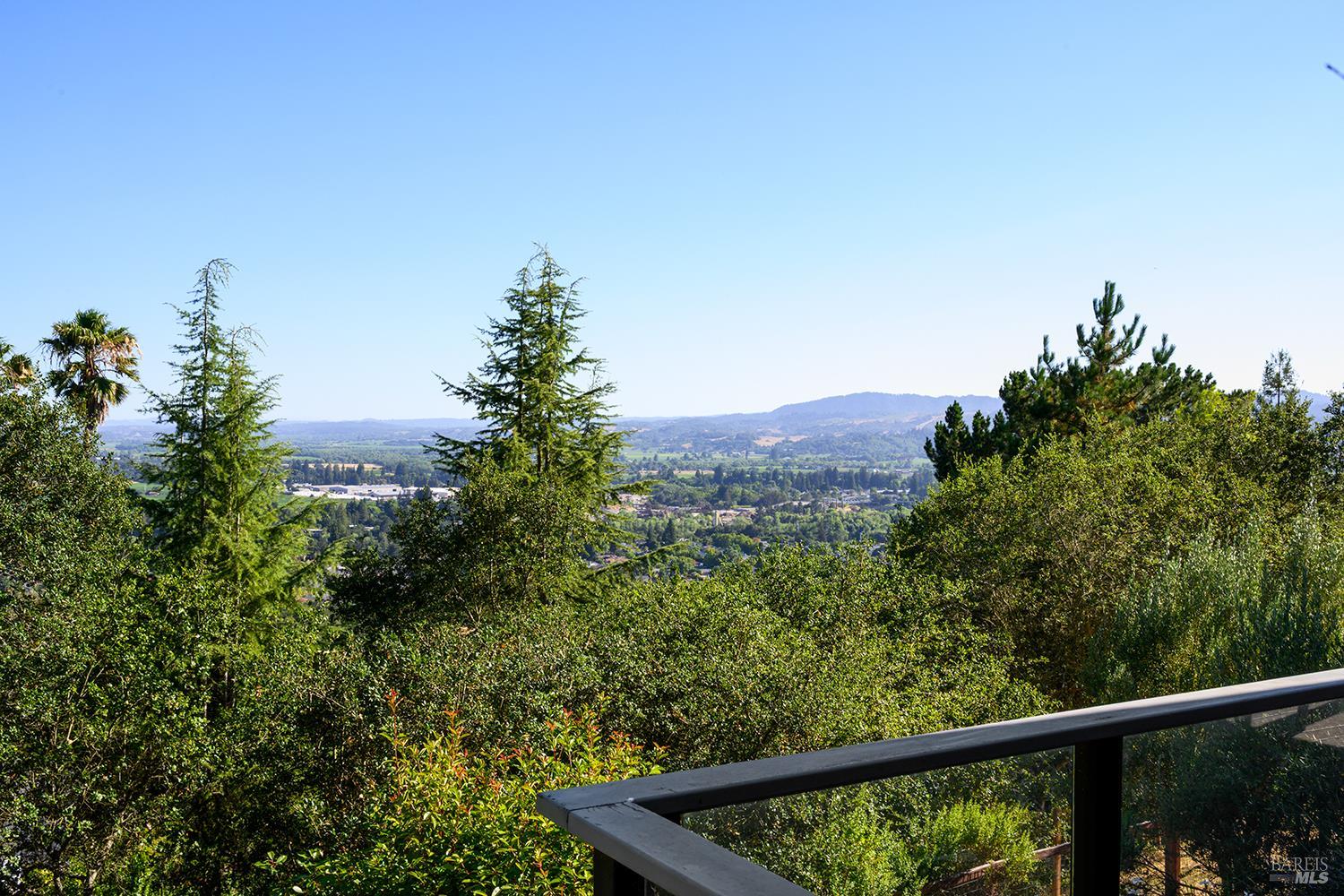1026 Sunset Drive Healdsburg CA 95448